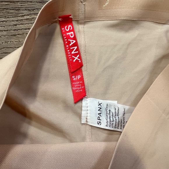 Spanx Thintastic 2.0 High-Waisted Mid-Thigh Short, Nude, Sz S, Shapewear - Picture 3 of 9